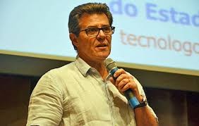 Artigo: Um pouco de história dos cursos de Tecnologia