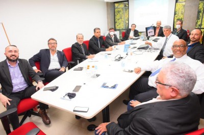 Sindicato participa da reunião da Comissão de Educação e Atribuição Profissional Nacional do Confea